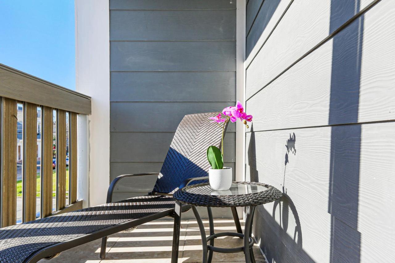 Fully-Furnished 4Br Condo Near Fq New Orleans Exterior photo
